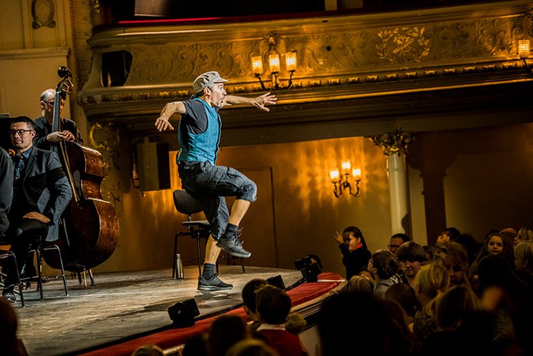 Bild: Inklusive Oper der Komischen Oper Berlin / Foto: Jan Windszus Photography
